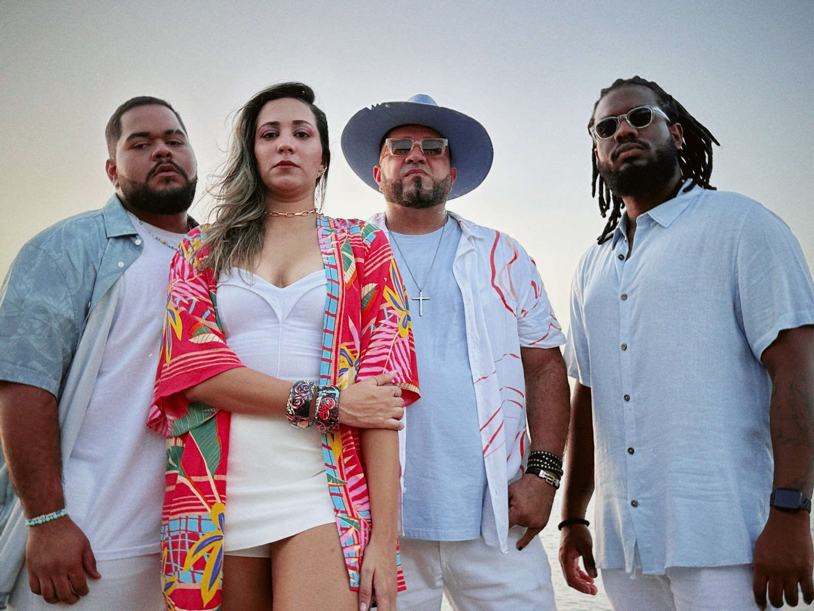 Imagem de Lara Bless lança feat com Filhos de Jorge