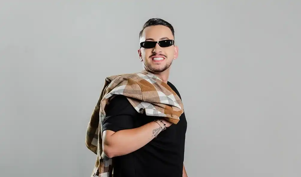Imagem de Cantor Pedro Vinícius anima festejos juninos em Pernambuco, Alagoas e Paraíba