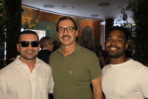 Estev&atilde;o Terceiro Com Emerson Ferretti E Jordan Dafner