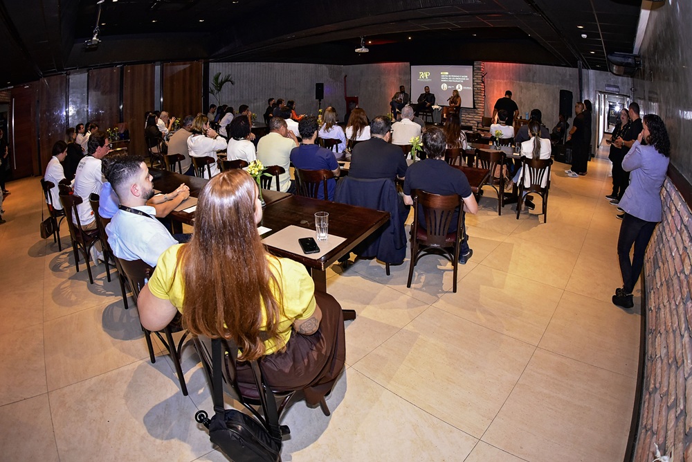 Imagem de Praia do Forte recebe Encontro Empresarial para bares e restaurantes em parceria com a Turisforte