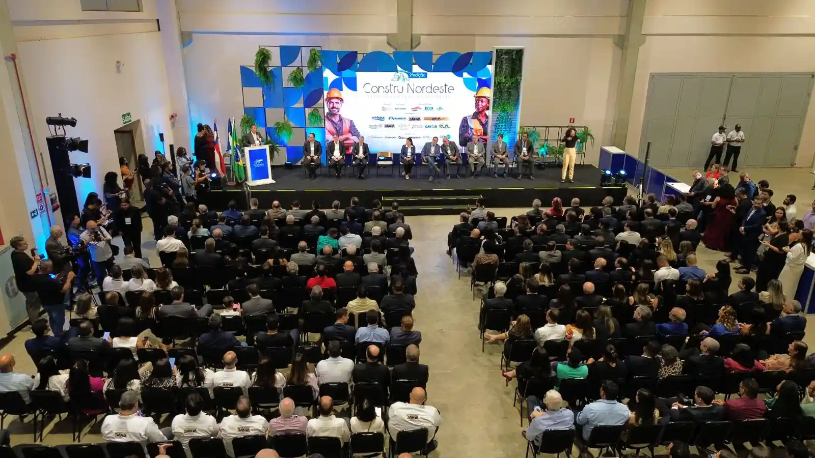 Imagem de Abertura da "ConstruNordeste 2025" reúne autoridades e lideranças do setor da construção civil nesta quarta-feira (15)