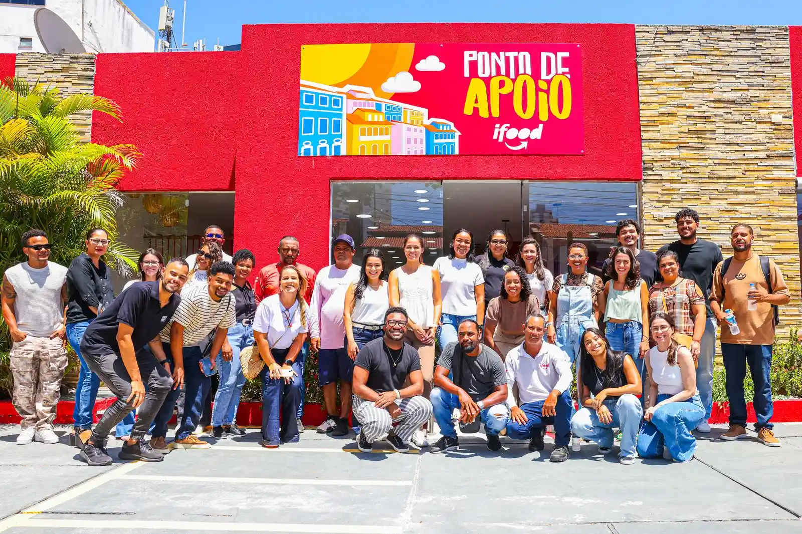 Imagem de iFood inaugura primeiro ponto de apoio para entregadores em Salvador