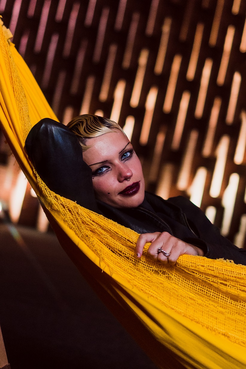 Imagem de Bruna Linzmeyer prestigia espaços da Natura no Rock in Rio