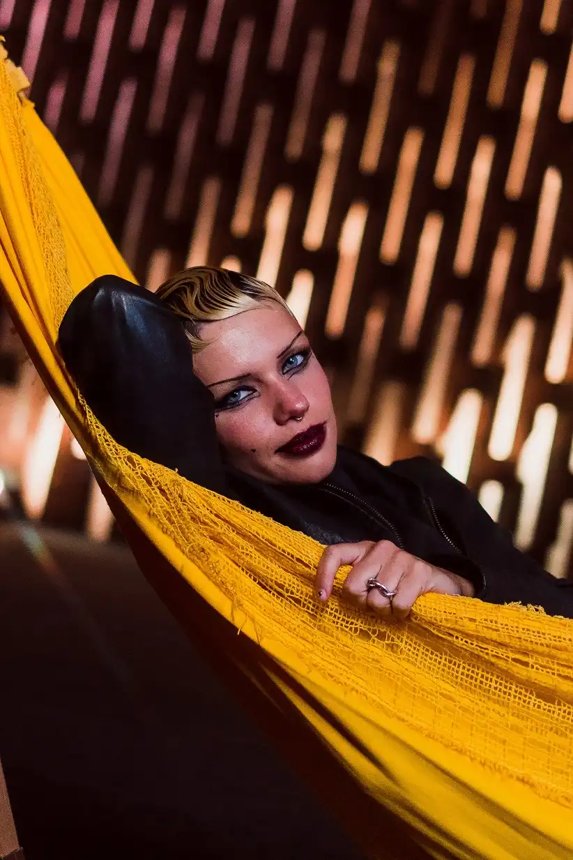 Imagem de Bruna Linzmeyer prestigia espaços da Natura no Rock in Rio