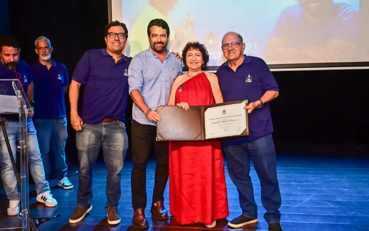 Imagem de Medalha Thomé de Souza marca noite de fortes emoções no lançamento da Fundação Márcio Freire em Salvador