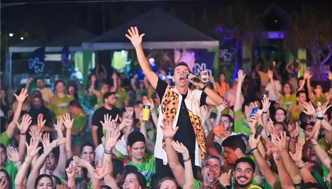 Imagem de Lendário do axé, Sergynho Pimenta tem agenda de verão movimentada com shows em três estados