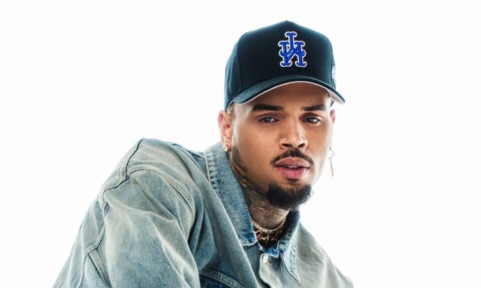 Imagem de Chris Brown é preso no Reino Unido por suspeita de agressão a produtor musical