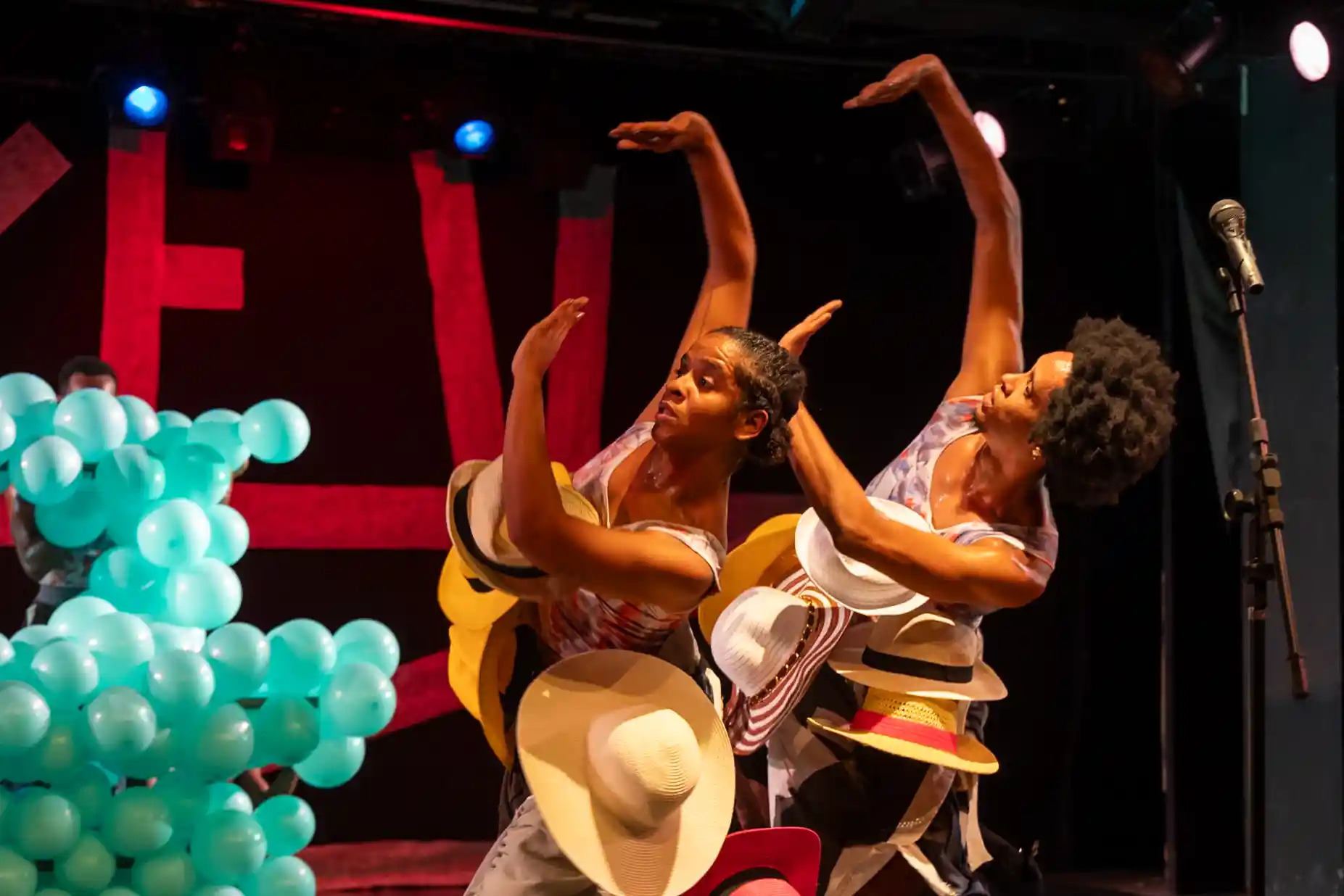 Imagem de Áttomos Cia. de Dança celebra 25 anos com temporada de “Poesia de Um Corpo” de 11 a 15 de setembro no Espaço Xisto Bahia