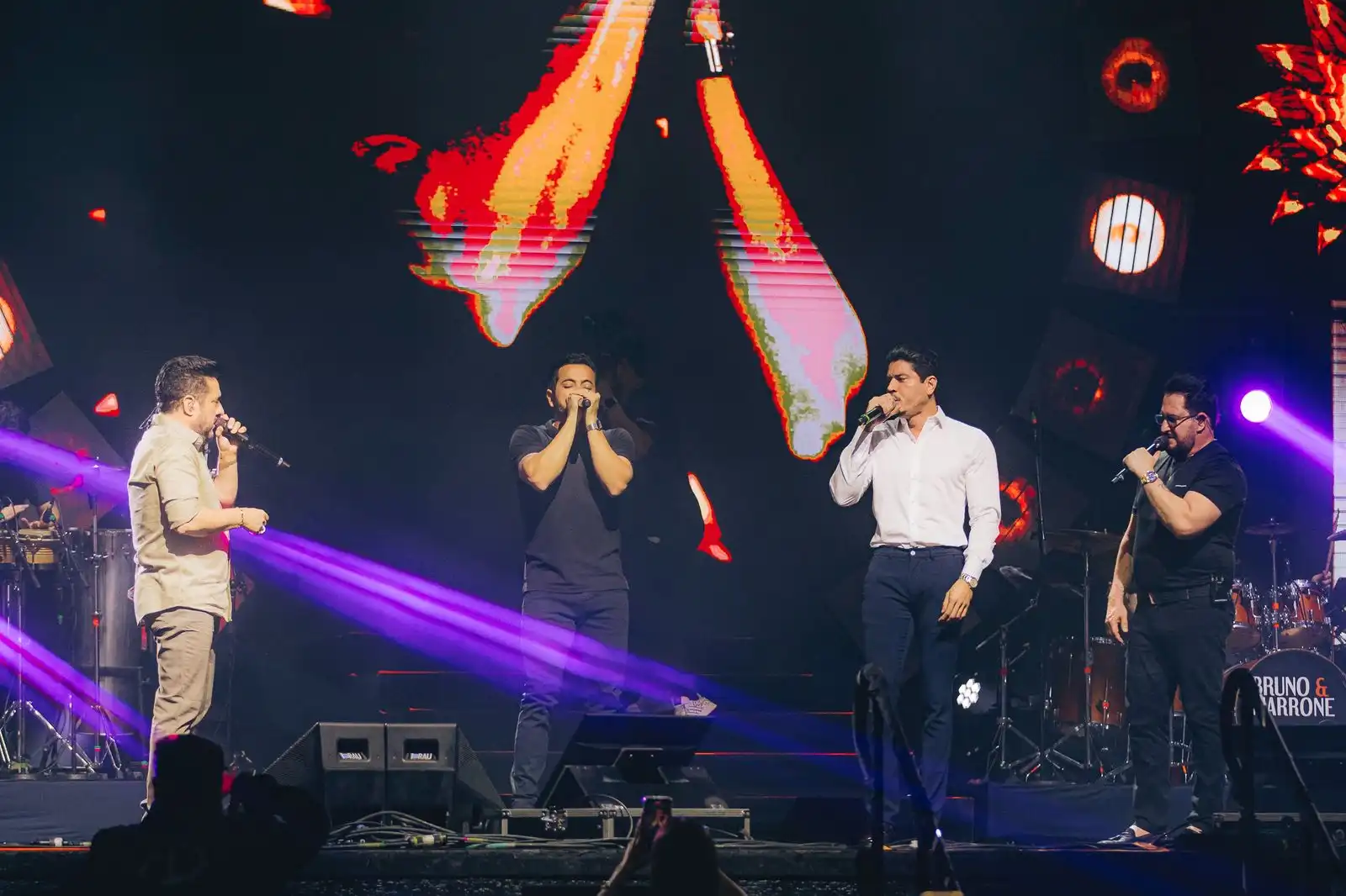 Imagem de "Inevitável – A Festa", de Bruno & Marrone, anuncia Henrique & Diego como atração em Salvador