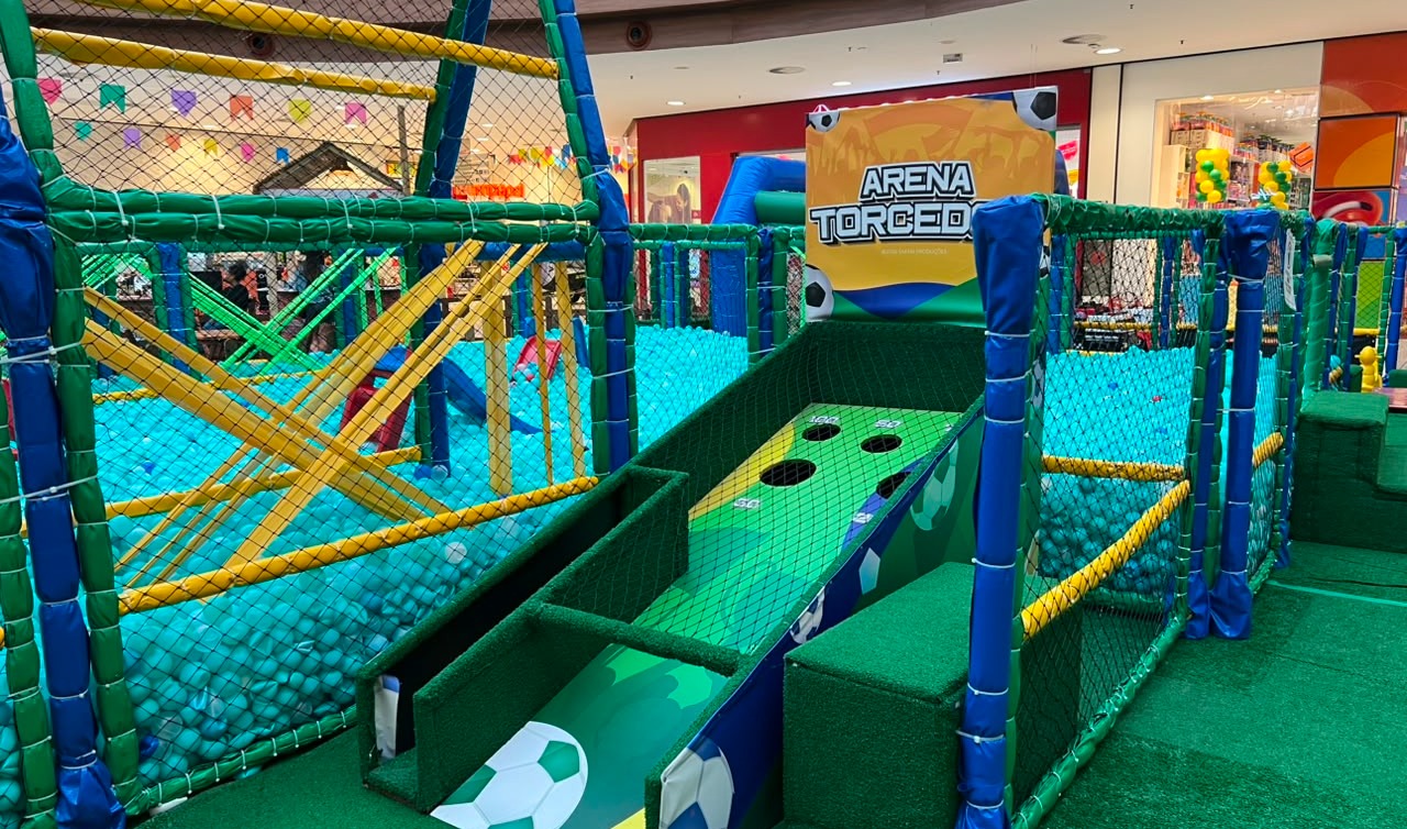 Imagem de Arena Torcedor leva clima do Mundial e São João para o Shopping Paralela
