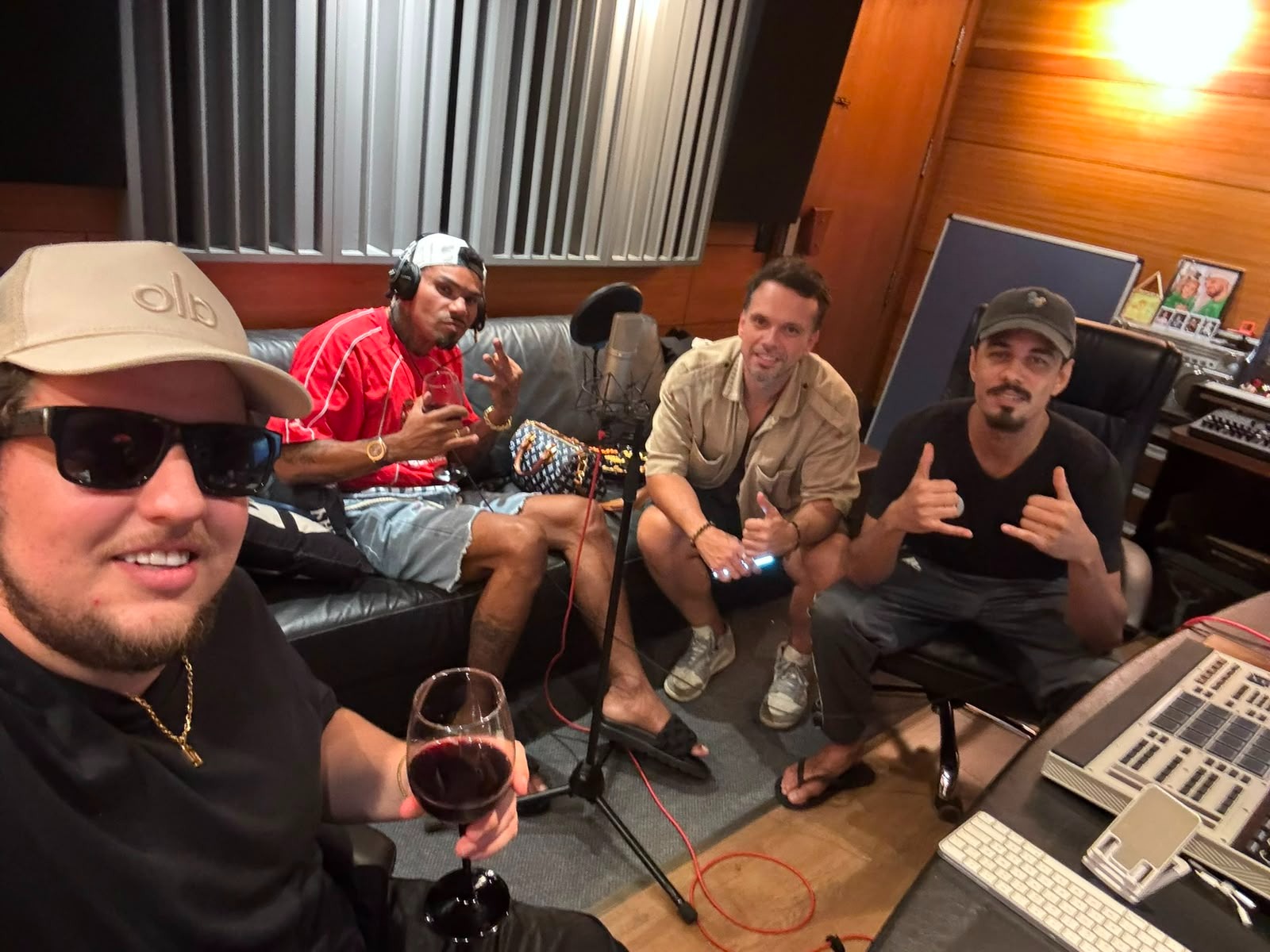 Imagem de Naldo Benny e Papatinho estão confirmados no primeiro álbum de Carlean
