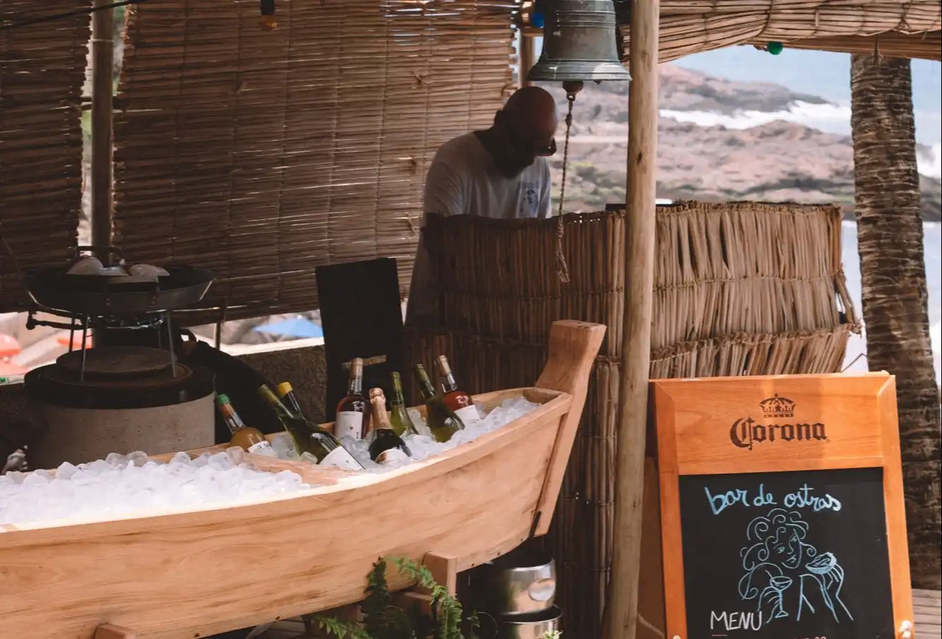 Imagem de Blue Praia estreia Bar de Ostras aos sábados com frutos do mar, vinhos e música em Salvador