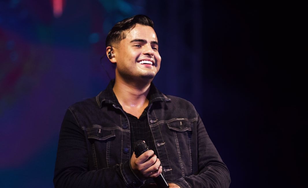 Imagem de Festival 10 Horas de Arrocha anuncia Heitor Costa entre as atrações