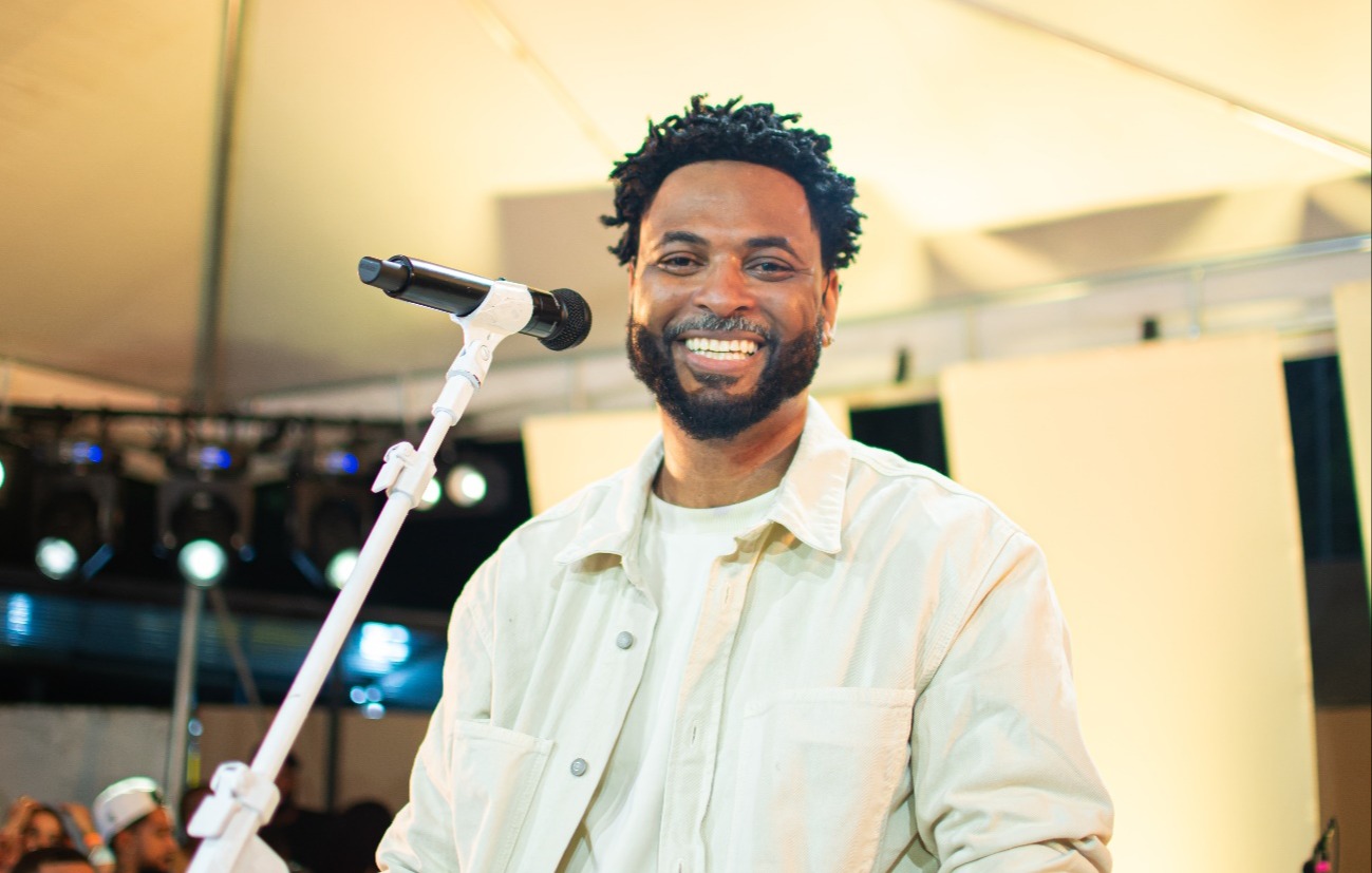 Imagem de Julio Sereno aposta em releitura de clássico do pagode e lança primeiro single de novo audiovisual