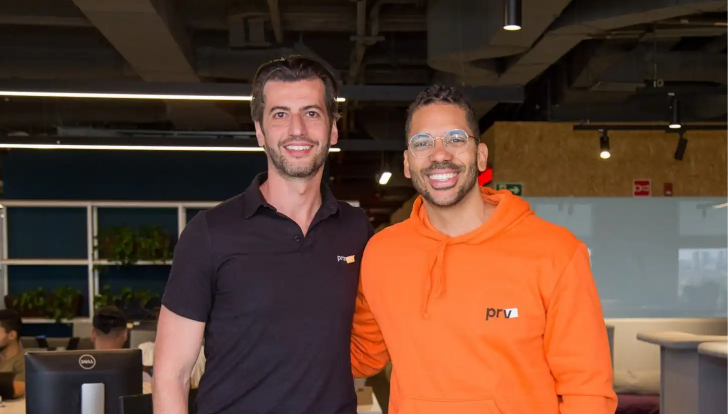 Imagem de Educação que transforma: Joel Jota é o novo embaixador do Pravaler e reforça o poder do conhecimento